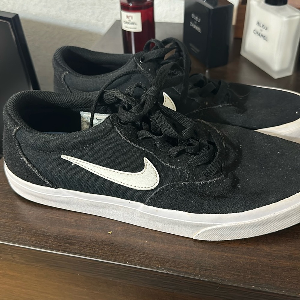 Nike SB Black and White Sneaker